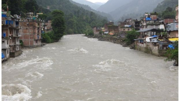 चीनको ‘केरुङ च्छो‘ पोखरी फुट्ने खतरा, भोटेकोशी किनारका नागरिकमा त्रास