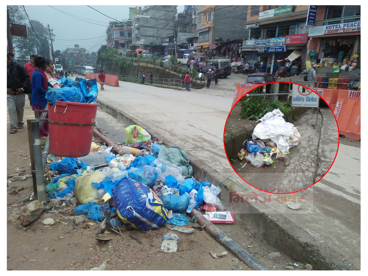 हप्तौंदेखि फोहोर नउठ्दा दुर्गन्धित बन्दै चरिकोट बजार